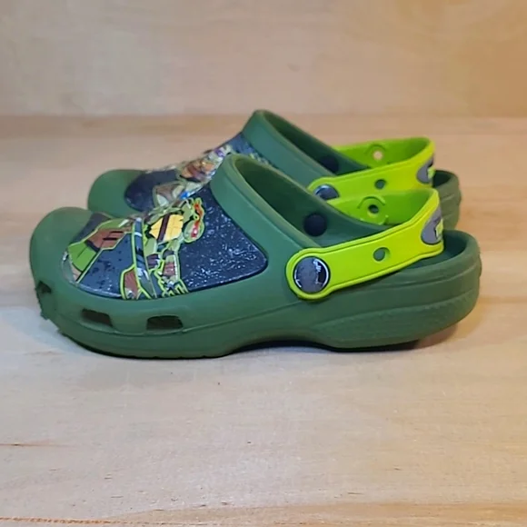 Crocs TMNT Kids Green and Yellow Clog Shoes - Picture 5 of 11